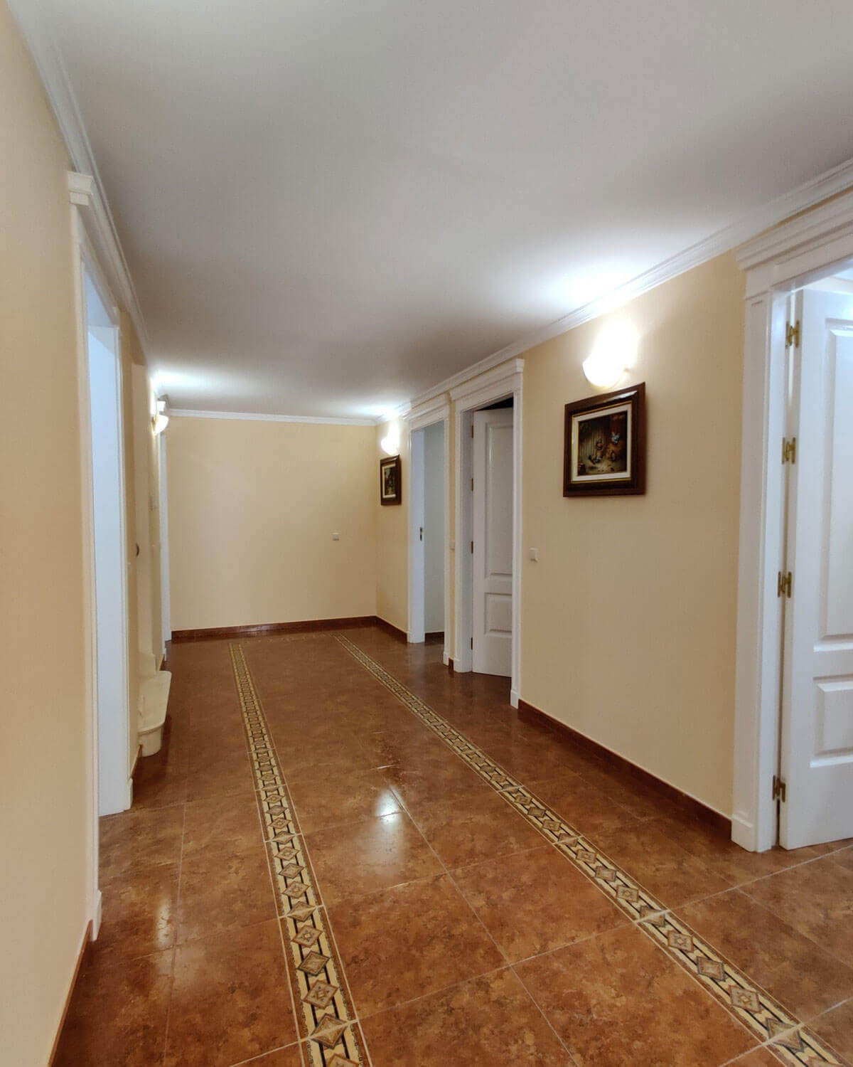 villa hacienda las chapas hallway